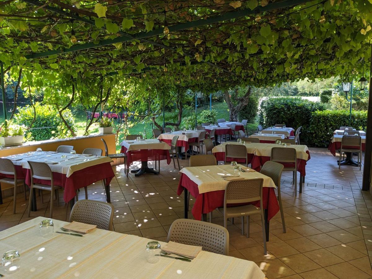 Hotel Ristorante Le Rasole Garda  Exterior foto