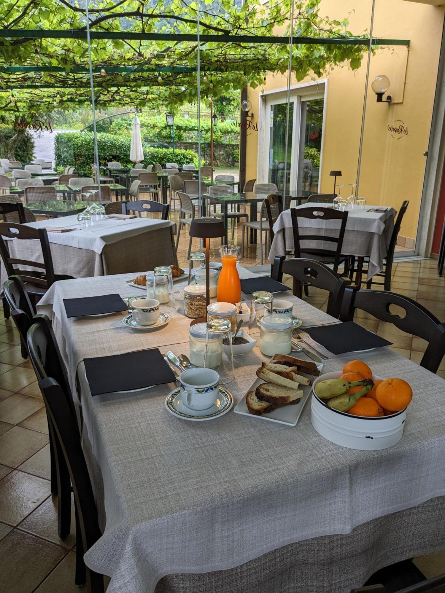 Hotel Ristorante Le Rasole Garda  Exterior foto